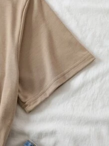 SHEIN LUNE Heart And Slogan Graphic Tee - Khaki - View 3