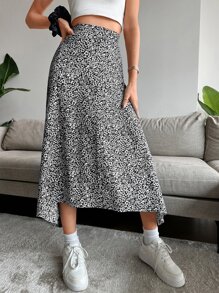 EURMUSE Allover Floral Print Asymmetrical Hem Skirt - Black and White - View 3