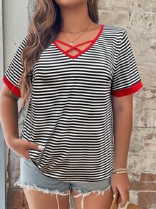 SHEIN LUNE Plus Striped Criss Cross Contrast Binding Tee Graphic Tees Women Tops - Black and White - View 4