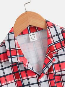 SHEIN 男孩格紋印花口袋貼布襯衫和短褲睡衣套裝