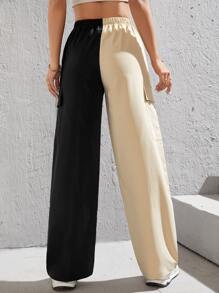 SHEIN PETITE Two Tone Flap Pocket Side Cargo Pants