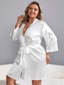 Plus 简约纯色系带白色缎面睡袍，秋冬款