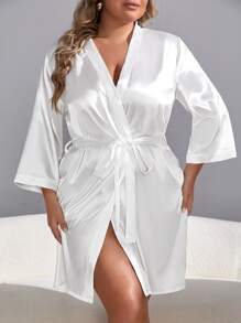 Plus 简约纯色系带白色缎面睡袍，秋冬款