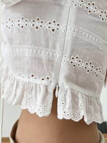 DAZY 網眼刺繡前抽繩泡泡袖荷葉邊襯衫 - 白色 - 查看 6
