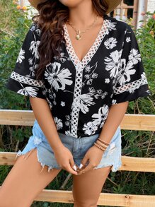 SHEIN LUNE Plus Floral Print Contrast Lace Blouse - Black and White - View 5