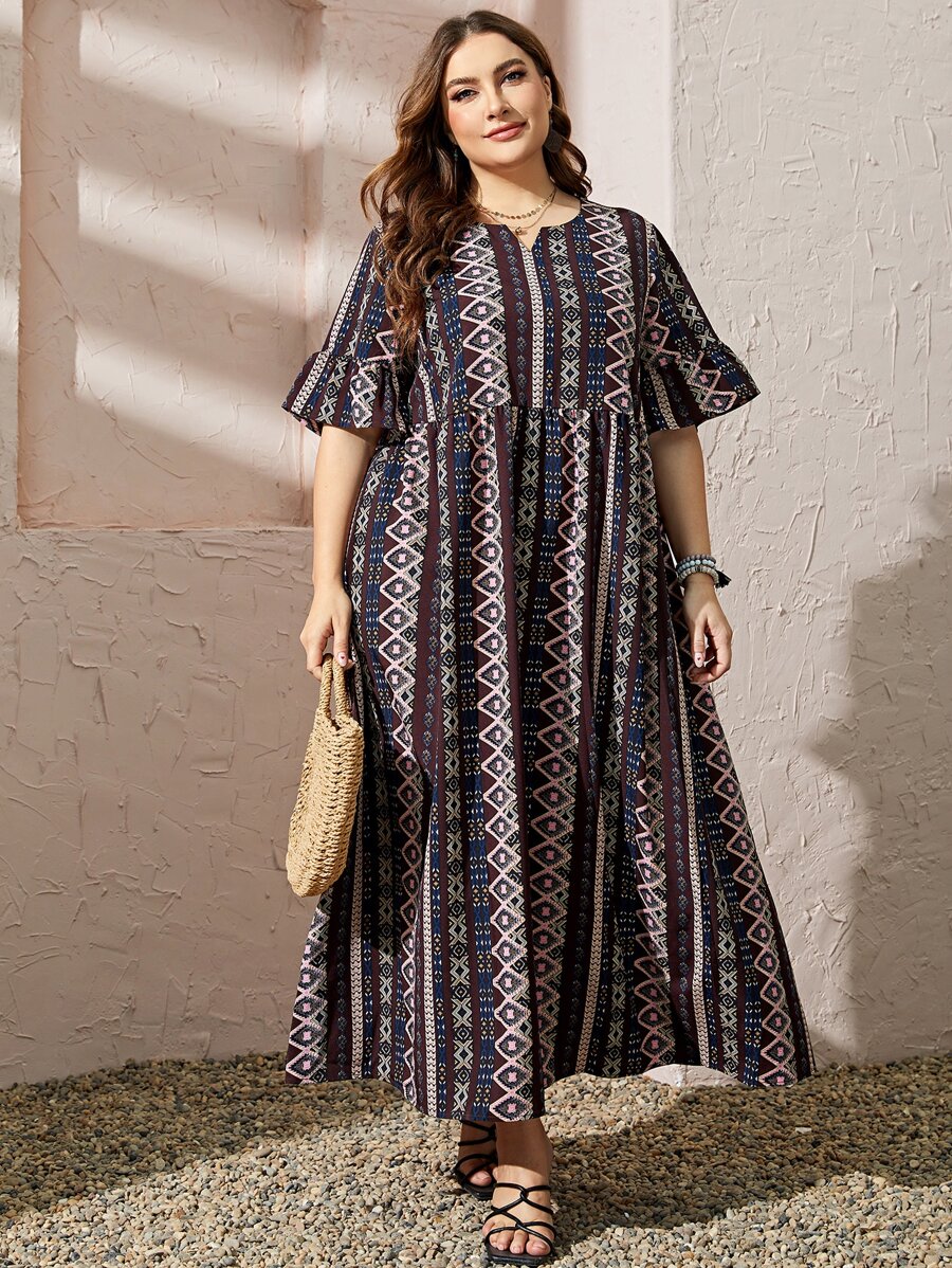 Mulvari Plus Geo Print Notched Neckline Smock Dress