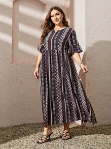 Mulvari Plus Geo Print Notched Neckline Smock Dress