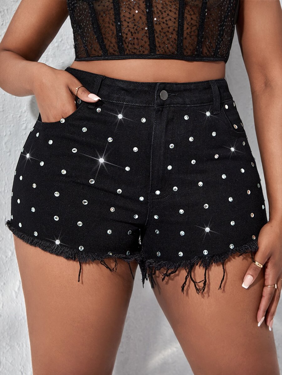 SHEIN SXY 大碼鉚釘細節毛邊牛仔短褲 - 黑色 - 查看 1