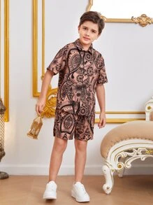 SHEIN Tween Boy 休閒印花短袖針織襯衫，帶翻領和鈕扣前