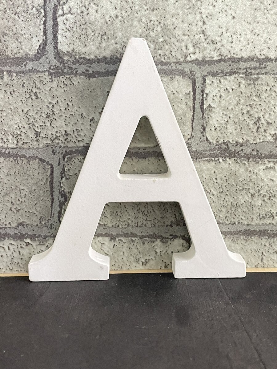 1入組木製裝飾工藝品現代字母設計家居裝飾品