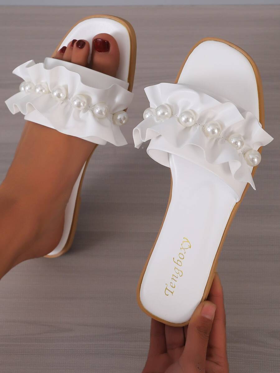 Sandal đế bằng quai ngang đính ngọc trai giả, chất liệu lưới, thích hợp cho nữ đi biển, mùa xuân hè. - trắng - Xem 1