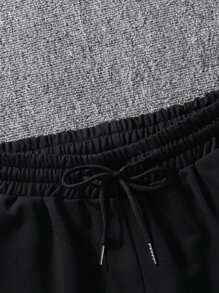 Manfinity EMRG Loose Fit Men's Heart & Slogan Graphic Printed Elastic Waist Shorts - Black - View 3