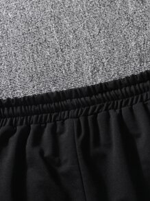 Manfinity EMRG Loose Fit Men's Heart & Slogan Graphic Printed Elastic Waist Shorts - Black - View 4