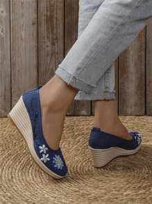 女士花卉刺繡坡跟牛仔淺口坡跟鞋