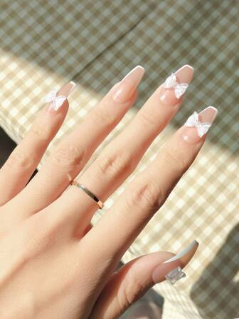 24入組長款棺材3D蝴蝶結裝飾假指甲和1入組指甲銼和1片指甲膠帶