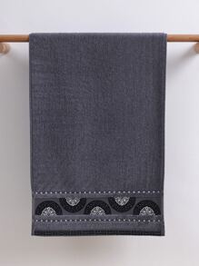 QIBHI 1条缎边纯色毛巾，柔软吸水，可作面巾、手巾、浴巾，适用于浴室、游泳池、健身房等场所，不同尺寸单独出售。请选择您需要的尺寸。家居浴室装饰，返校季，美容院适用，家用浴室浴巾，适用于美容院、酒店、运动场所，家居必备，毛巾，护肤浴巾 - 深灰色 - 查看 4