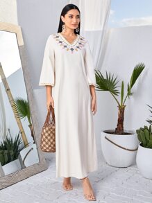 Modelyn Floral Embroidery V Neck Modest Dress Long Evening Dresses - White - View 7