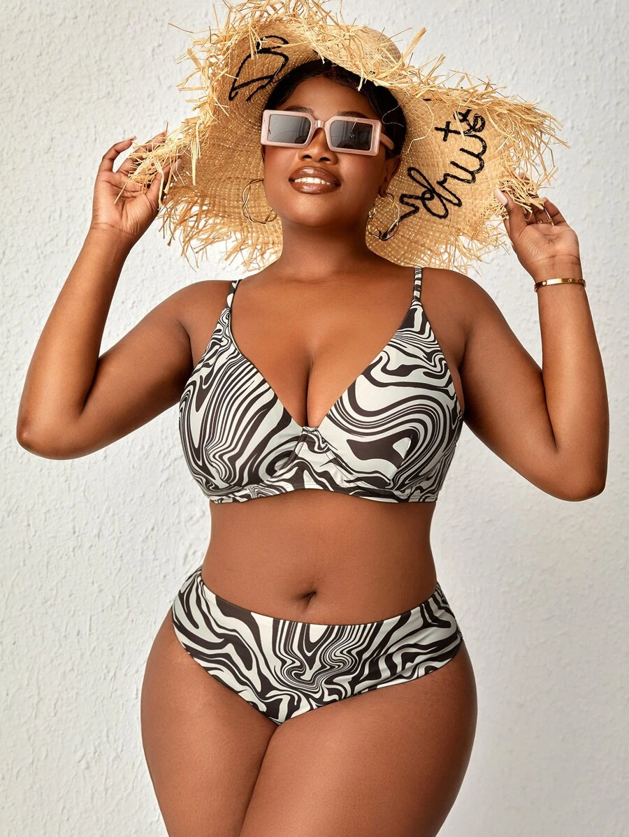 SHEIN Slayr 大尺碼全版印花比基尼套裝，適用於夏季海灘 - 彩色 - 查看 1