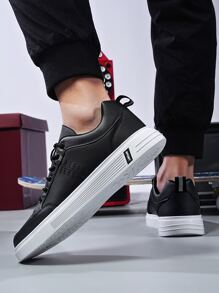 男士新款時尚、舒適透氣的休閒鞋,圓頭綁帶低幫運動鞋,適用於戶外活動