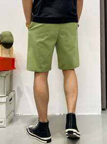 Manfinity Men Slant Pocket Bermuda Shorts - Green - View 2