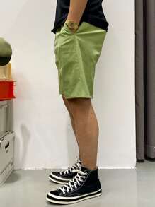 Manfinity Men Slant Pocket Bermuda Shorts - Green - View 4