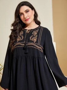 Al Najma 大碼刺繡細節流蘇繫帶領娃娃裙 - 黑色 - 查看 6