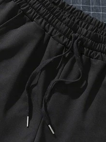 Manfinity LEGND Men Wings & Letter Graphic Drawstring Waist Shorts Graphic Going Out Shorts, For Husband, Boyfriend Gifts - Black - View 4