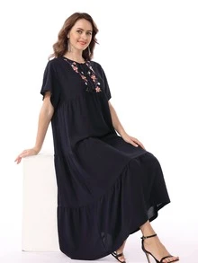 Đầm Thêu Viên lá sen Hoa Dễ thương - Xanh đậm - Xem 3