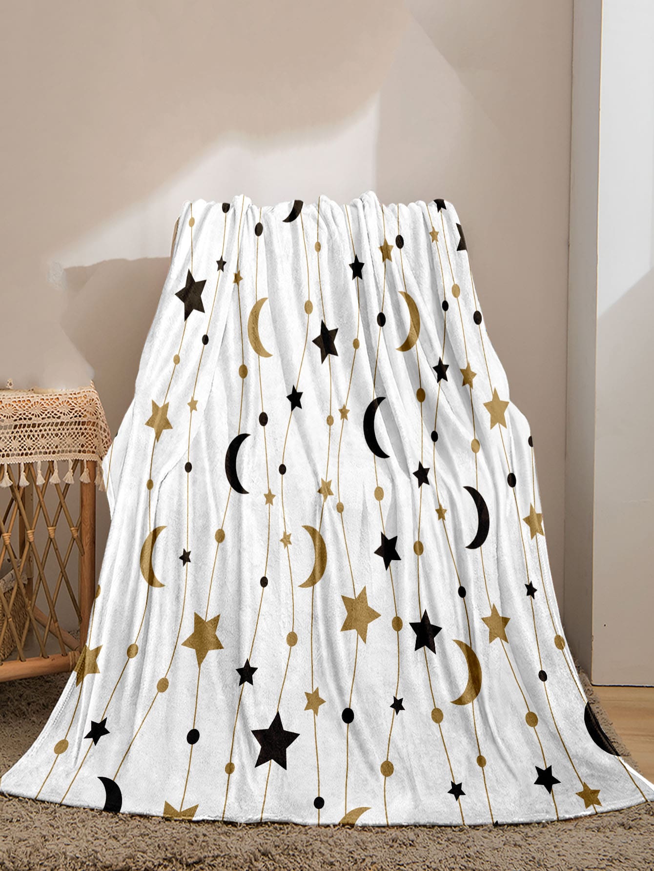 1pc Flannelette Blanket, Star & Moon Pattern Blanket For Bed - Multicolor - View 1