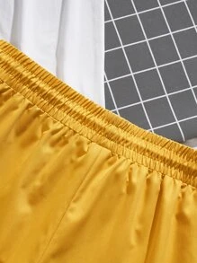 Manfinity Hypemode 男士熊和標語圖案T恤和腰部抽繩短褲 - 彩色 - 查看 6