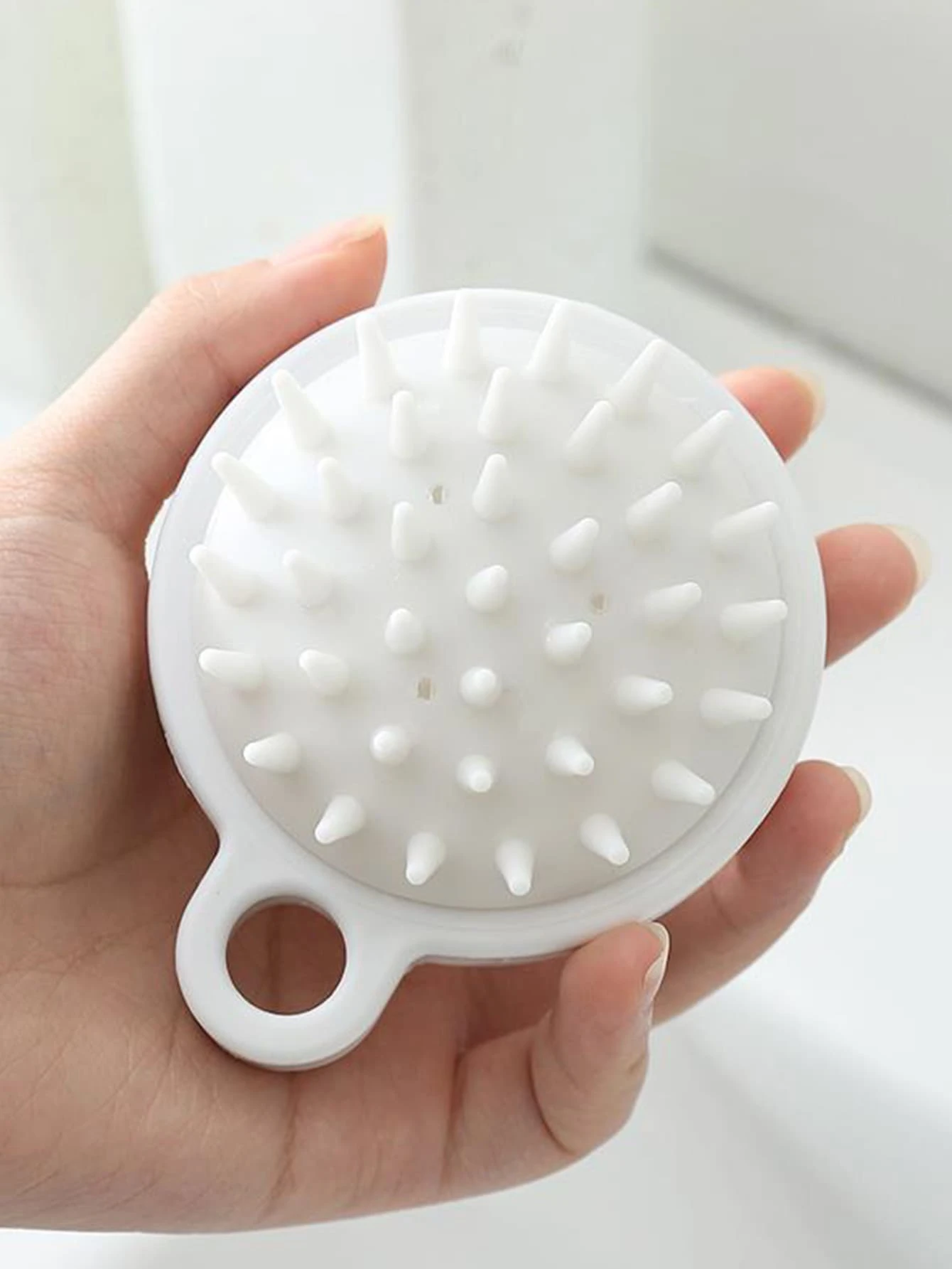 1 件塑料头皮按摩器,白色洗发按摩刷,适用于浴室浴室装饰秋季装饰 - 白色 - 查看 1