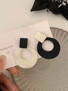 Two Tone Geometric Decor Earrings