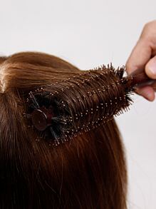1入組木頭滾輪髮刷帶柔軟尼龍鬃梳子牙尼龍梳子牙別針按摩刷吹乾理順髮刷梳子適合所有髮質造型濕或者乾適用於造型提升濃密卷翹捲曲薄頭髮劉海鬍鬚 - 咖啡棕 - 查看 5