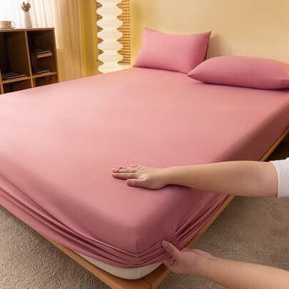 1pc Soft, Breathable Solid Color Fitted Sheet, Fitted Sheet, Large Size Mattress Cover, Bedroom Bedding, Pink Bedding, White Bedding, Black Twin Bedding, Multi-Color Queen/King Bedding (Without Pillow And Pillowcase)