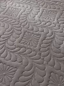 1對無填充物滌綸枕套床用幾何絎縫枕套