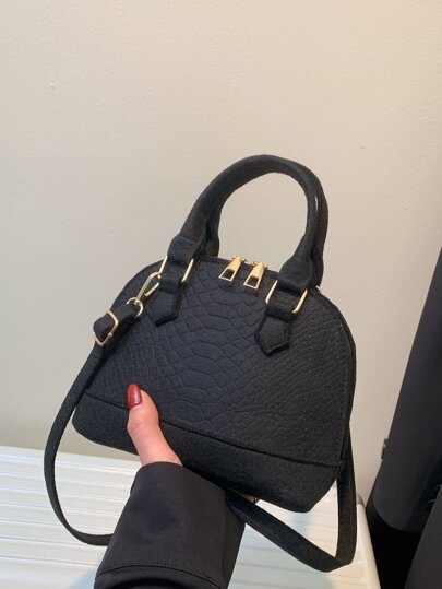 Mini geantă cu dom în relief din piele de șarpe