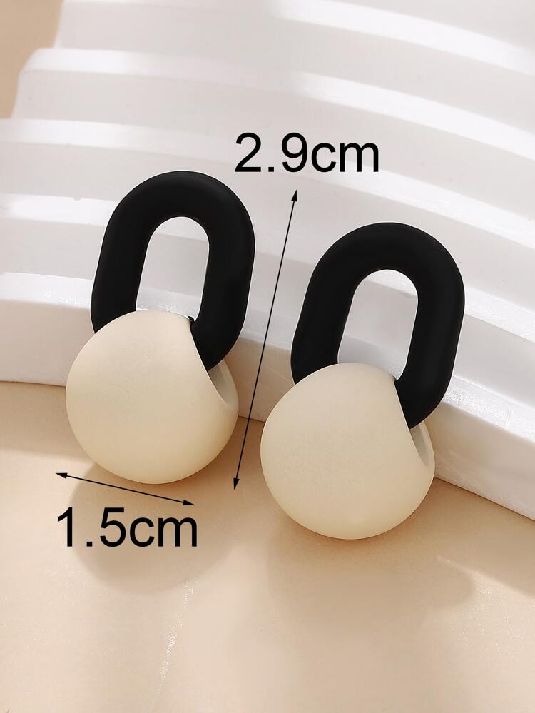 Two Tone Geometric Decor Earrings