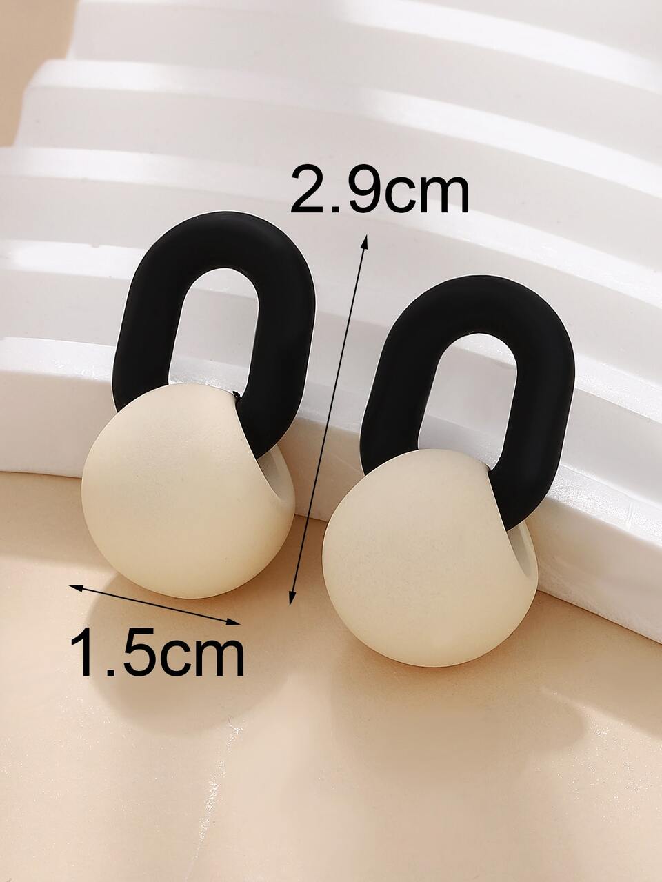 Two Tone Geometric Decor Earrings