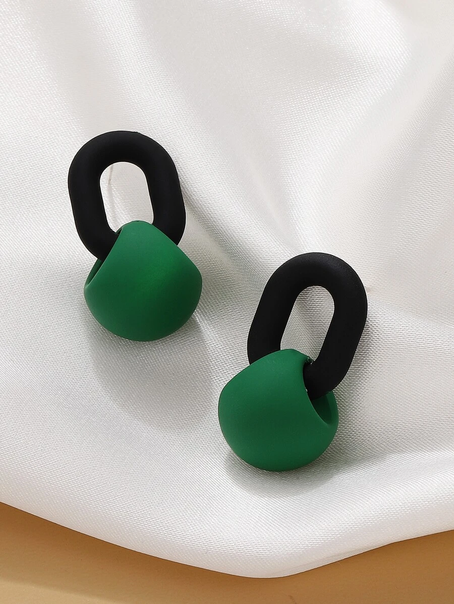 Pendientes de dos tonos con diseño geométrico
