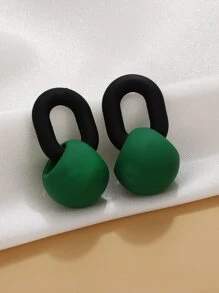 Pendientes de dos tonos con diseño geométrico