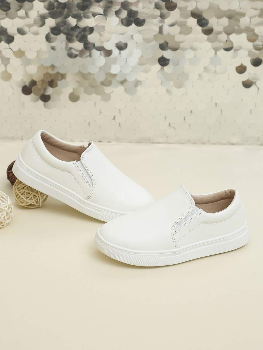 運動一腳蹬鞋適用於女孩針腳細節運動鞋