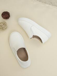 運動一腳蹬鞋適用於女孩針腳細節運動鞋