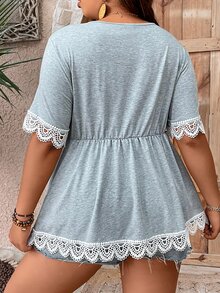 SHEIN LUNE 大碼蕾絲拼接前交叉荷葉邊下擺T恤 - 淺灰色 - 查看 2