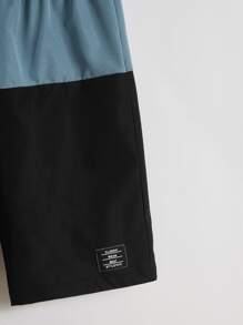 SHEIN Tween Boy雙色字母拼貼細節束腰短褲