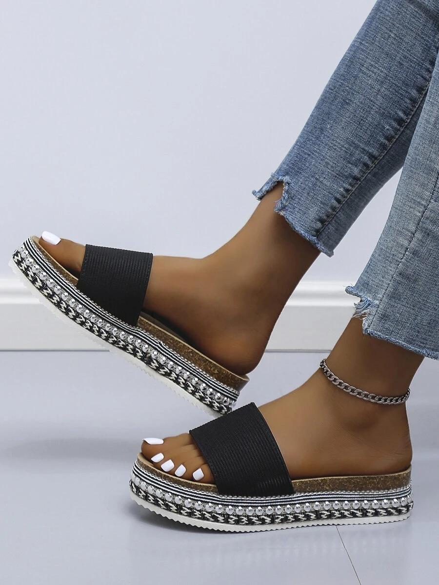 Frauen Nieten Dekor, Einzelband, Sandalen, Urlaub Schwarz Einfarbig Gewebe Sandalen mit Keilabsatz - Schwarz - Übersicht 1