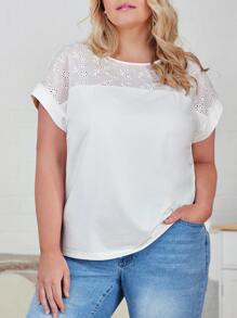 SHEIN LUNE 大碼蕾絲拼接肩部蝙蝠袖T恤 - 白色 - 查看 1