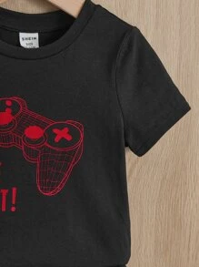 SHEIN Đứa bé trai Điều khiển tay cầm & Đồ họa Khẩu hiệu Áo thun & quần đùi - Đỏ - Xem 4