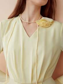 MOTF PREMIUM Đầm Midi Họa Tiết Hoa 3D - Màu vàng - Xem 7