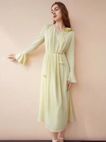 MOTF PREMIUM Đầm Midi Họa Tiết Hoa 3D - Màu vàng - Xem 8