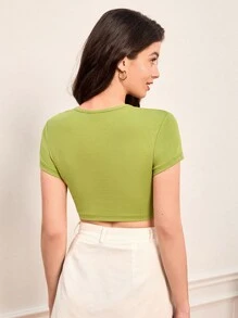 SHEIN BASICS Camiseta Corta Sólida Con Mangas Cortas En Forma De Tapa - Verde Oliva - Ver 2